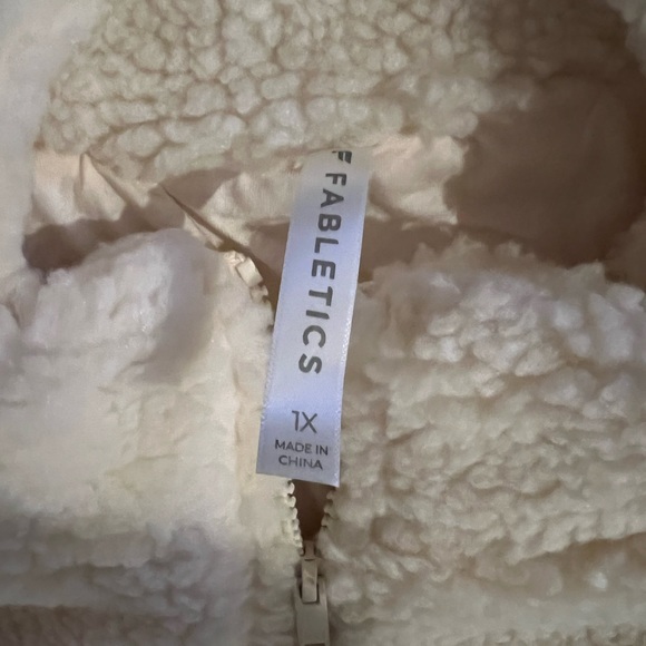 Fabletics - Picture 3 of 4